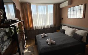 City Hotel